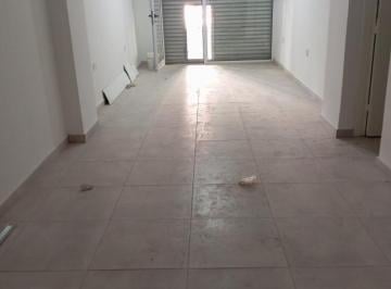 Local comercial · 30m² · Local a Estrenar, 30 m² 8 (60 y 61) Apto Todo Destino