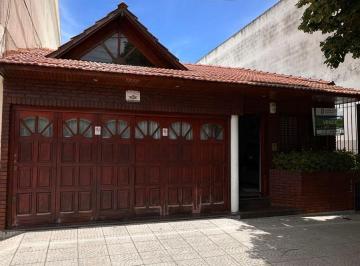 PH de 4 ambientes, La Plata · PH en Calle 25 Entre 64 y 65 con 2 Dorm. Al Frente con Cochera Para 2 Autos en Venta, La Plat