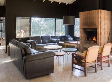 Casa · 250m² · 5 Ambientes · Casa en Venta en San Carlos Country Club