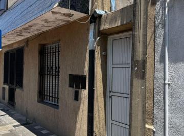 Casa de 4 ambientes, Rosario · Venta Casa de Pasillo 2 Dorm. (Ph)