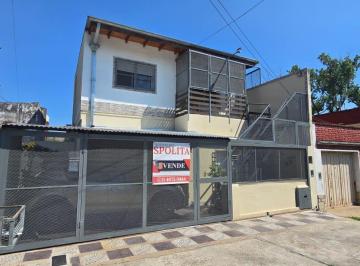 Casa · 180m² · 6 Ambientes · 1 Cochera · Casa en Jose León Suarez