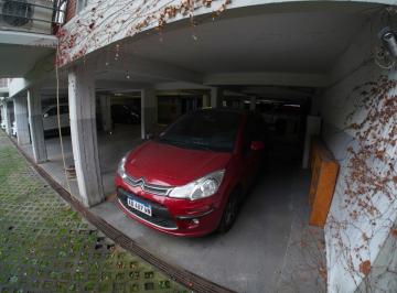 Garage · 16m² · 1 Cochera · Cochera Venta en Colegiales Muy Amplia