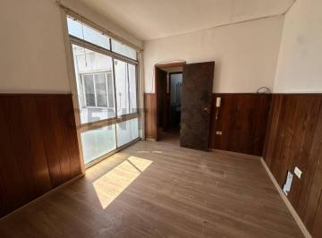 Oficina comercial · 50m² · 3 Ambientes · Oficina o Departamento en Alquiler