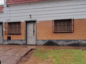 Imagen 1 · Casa con Local en Maria Selva