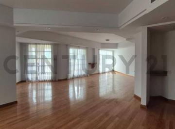 Departamento · 243m² · 4 Dormitorios · 1 Cochera · Alquiler de Semipiso en Calle Emilio Civit Ciudad de Mendoza