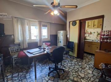 PH · 105m² · 5 Ambientes · 1 Cochera · PH en 2 Plantas + Terraza + Garaje + Fondo de 82 m²