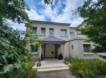 Casa · 420m² · 4 Ambientes · 2 Cocheras · Casa en Venta en Ayres de Pilar, Pilar, G. B. a. Zona Norte