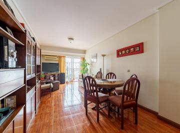 Departamento · 94m² · 4 Ambientes · 1 Cochera · Venta 3 Dorm. Almagro con Cochera Fija
