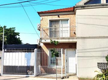 PH de 3 ambientes, Ituzaingó · Destacado PH en Ituzaingó Norte. 2 Dorm. y Amplio Jardin