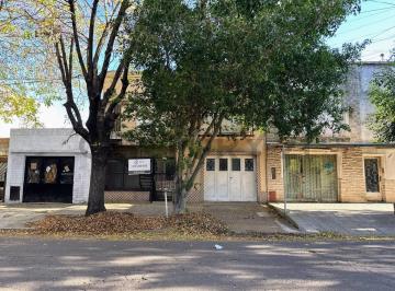 Casa · 150m² · 5 Ambientes · 1 Cochera · 12 Entre 74 y 75, Casa en Venta 2 Dorm. + Dpto. 2 Dorm. Independiente.