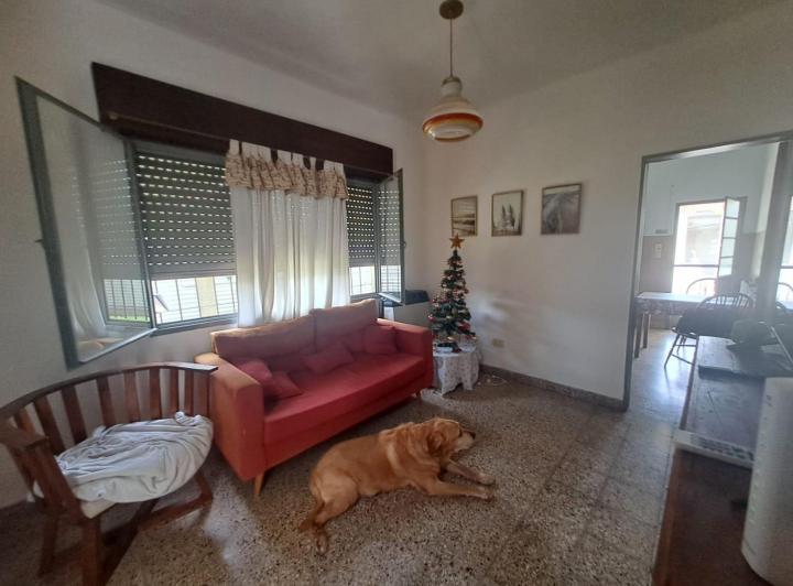 Casa · 400m² · 5 Ambientes · 2 Cocheras