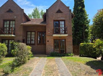 Casa · 70m² · 3 Dormitorios · Dúplex en Venta - Zona Dúplex - Excelente Estado - Ambientes Comodos