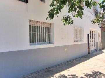 PH de 3 ambientes, Monte Castro · Montecastro. Irigoyen 1400. PH 3 Amb 2 Baños Garage Patio