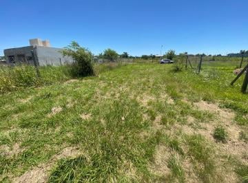 Terreno · 303m² · Se Vende Lote en Barrio Soles Serranos III, Unquillo