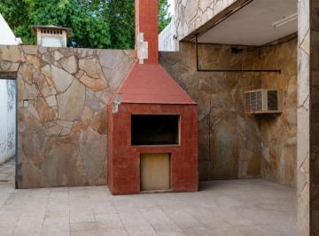 PH de 4 ambientes, Rosario · Casa Interna Única de 2 Dorm. en Venta – General Las Heras, Olegario Víctor Andrade 864