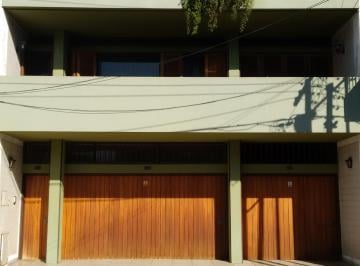 Casa de 4 ambientes, General San Martín · Excelente y Sólida Propiedad en 2 Plantas, 4 Ambientes y Galpón Uso Comercial.
