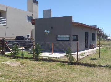 Casa · 75m² · 3 Ambientes · 1 Cochera · Casa en Venta - 2 Dorm. 1 Baño - 412.5 m² - Mar Chiquita