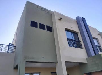Casa · 120m² · 3 Ambientes · Casa en Venta - 2 Dorm. 2 Baños - Coronel Brandsen