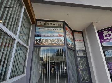 Local comercial · 150m² · Importante Predio en Moreno