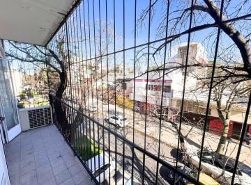 Departamento · 38m² · 2 Ambientes · Departamento 2 Amb Frente Balcon 2do X Escalera Luminoso