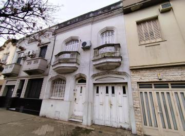 Casa · 213m² · 7 Ambientes · 1 Cochera · Casa en Venta de 3 / 4 Dorm. en Calle 27 de Febrero Al 1800 - Rosario