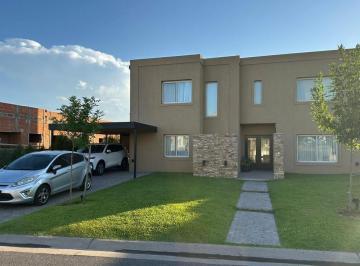 Casa · 195m² · 4 Ambientes · 2 Cocheras · Villanueva B Santa Ana Impecable Casa Venta 3 Dorm