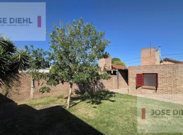 Casa · 87m² · 5 Ambientes · 3 Cocheras · Casa 3 Dorm. y Cochera - Barrio Los Manantiales Boulevares - Apta Credito