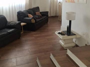 FRC-FRC-7795_2 · Teodoro García 3700 Chacarita Casa 5amb U$435.000