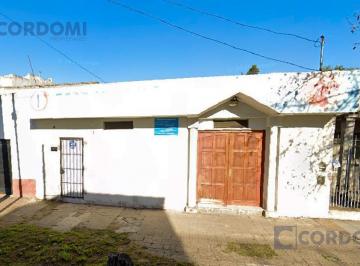 Depósito · 100m² · 2 Ambientes · Local o Salón en Remedios de Escalada Este a m de Zona Comercial Achaval
