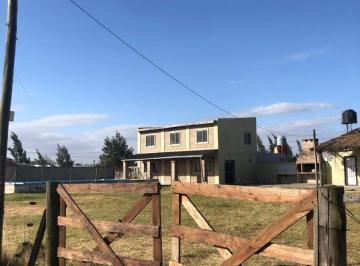 Casa de 2 ambientes, San Vicente · Casa con Pileta en Alquiler, Domselaar