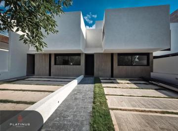 Casa · 190m² · 8 Ambientes · 2 Cocheras · Casa en Venta de 4 Dorm. - Greenville 2