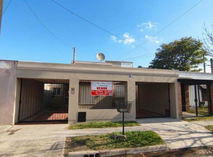 Casa · 125m² · 4 Ambientes · 2 Cocheras