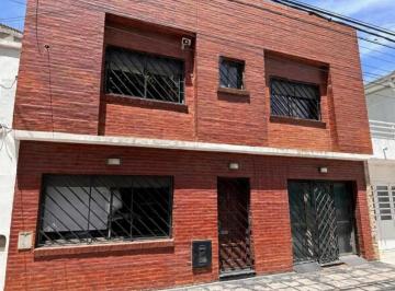 Casa · 153m² · 5 Ambientes · 2 Cocheras · Venta Casa 5 Ambientes Calefaccion Central Barrio Perla Norte