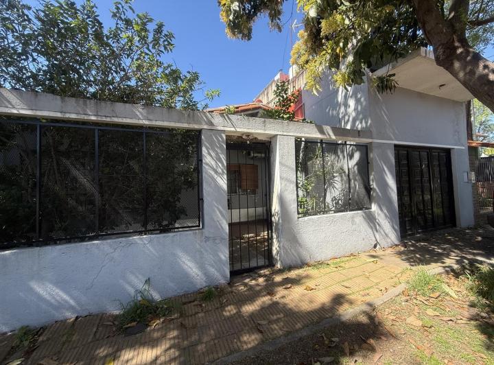 Casa · 100m² · 3 Ambientes · 3 Cocheras
