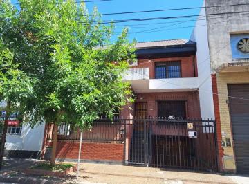 Casa de 6 ambientes, Flores · Casa con 4 Habitaciones de 258 m² en Venta en Flores Norte
