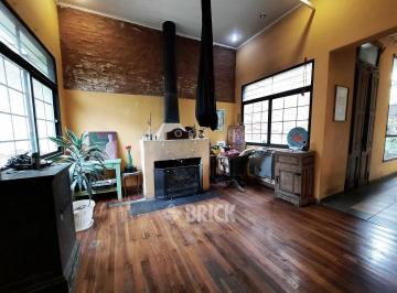 Casa · 214m² · 4 Ambientes · 1 Cochera · Casa C/dep en Lote Ppio de 8.66x34.53 m en Mason Al 4400 - Cochera T/a Nvo Jardin Patio Parrilla