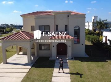 Casa · 200m² · 5 Ambientes · 1 Cochera · Excelente Casa en Venta en Lagos de Canning