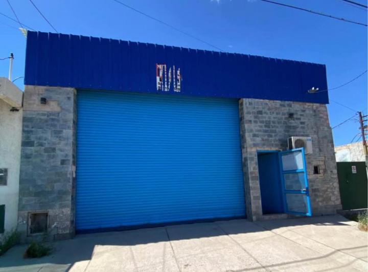 Local comercial · 450m² · 5 Ambientes