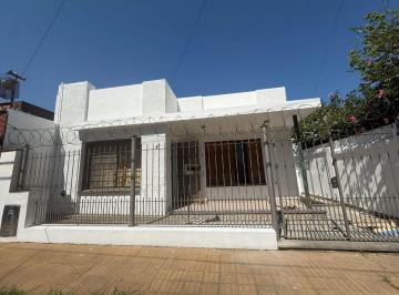 SER-SER-5008_2 · Casa 3 Ambientes. | Sarmiento Al 100