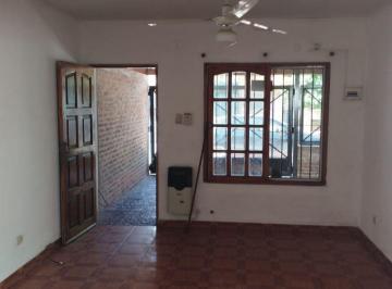 Casa de 3 ambientes, Lomas de Zamora · Venta Dpto Tipo Casa 3 Ambientes C/ Patio y Cochera - Llavallol