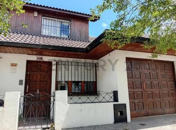 Casa · 165m² · 4 Ambientes · 1 Cochera · Venta Casa 4 Ambientes con Cochera y Patio Mar del Plata