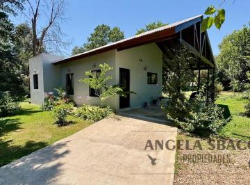 Casa · 130m² · 3 Ambientes · 1 Cochera · Casa en Parque Exaltación.