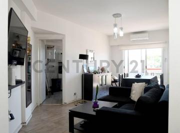Departamento · 51m² · 2 Ambientes · Departamento en Venta 2 Ambientes con Balcón Corrido Al Frente en Villa Luro