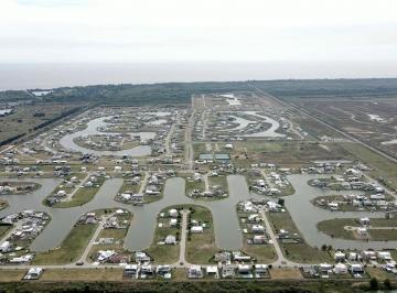 Terreno , Berazategui · Lote a Laguna, Magallanes, Pueblos del Plata con Proyecto Aprobado Financiacion