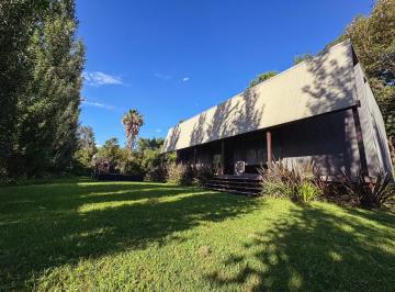 Casa · 61m² · 2 Ambientes · Casa Quinta con un Dormitorio en Susana - Usd 128.000