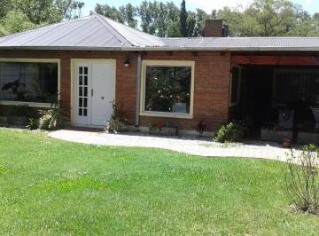 Casa de 7 ambientes, Roldán · Propiedad en Esquina con Alto Perfil Comercial