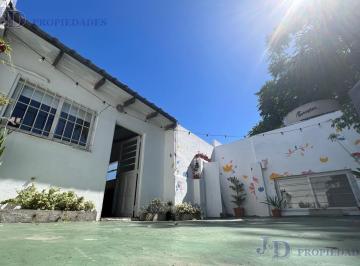 PH · 67m² · 3 Ambientes · Impecable PH de 3 Ambientes en Villa Crespo con Patio y Gran Terraza con Quincho