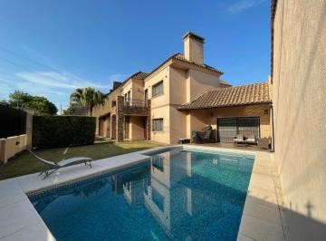 Casa de 6 ambientes, Tres de Febrero · Casa - Venta - Ciudad Jardin