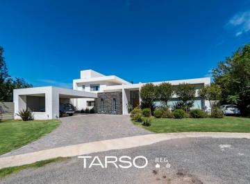 Casa · 593m² · 15 Ambientes · 5 Cocheras · Casa en Venta Altos del Chateau - 3 Dorm. Escr 2 Dor Anexo