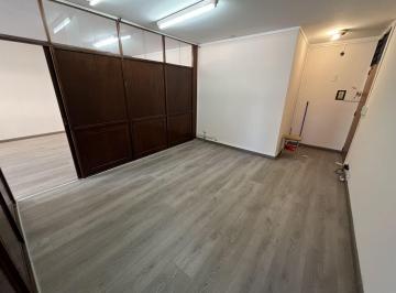 Oficina comercial · 51m² · 3 Ambientes · Vta o Permuta. Oficina de 51 m en Mitre y Córdoba. Excelente Estado